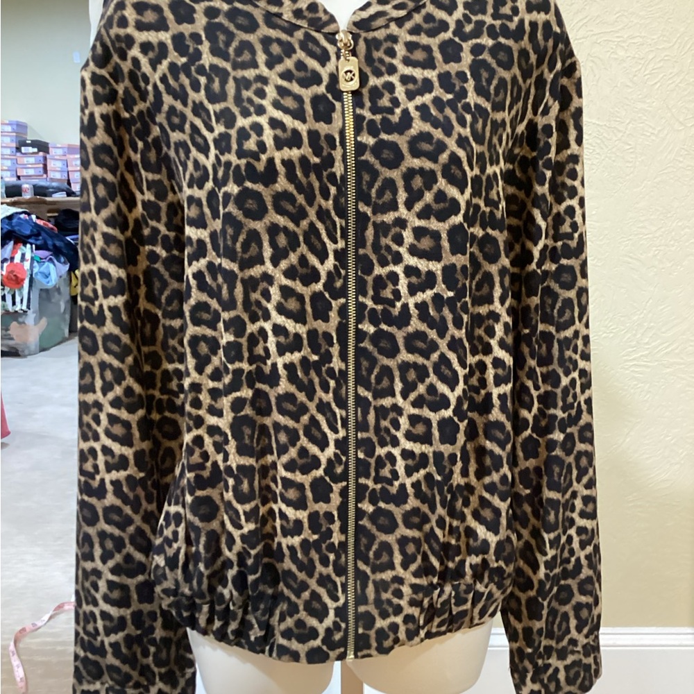 PRE-OWNED IN GREAT CONDITION SIZE 3X Michael Kors Leopard Print Bomber Jacket - Picture 3 of 10